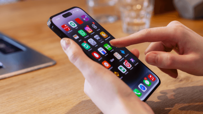 Apple Eases NFT, Crypto Rules for iOS Apps Following Antitrust Ruling