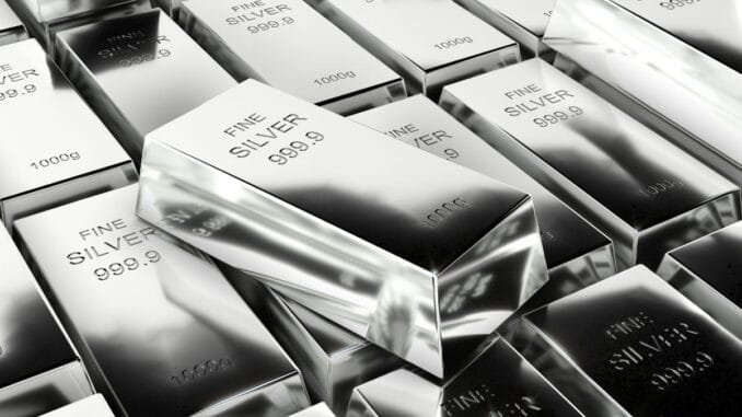 Crypto Traders Pile Into Silver FOMO Before 15% Crash Crypto Traders Pile Into Silver FOMO Before 15% Crash