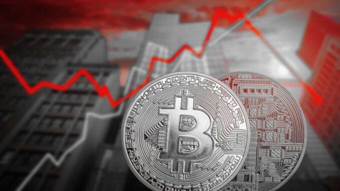 Bitcoin Bleeds $1B Weekly but XRP and SOL Defy Market Panic
