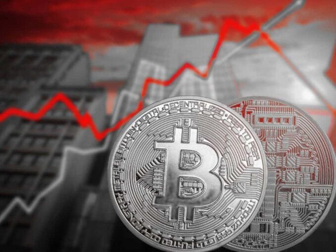 Bitcoin Bleeds $1B Weekly but XRP and SOL Defy Market Panic