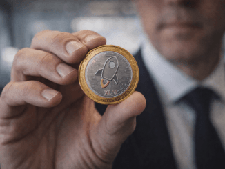 Mixed market signals leave XLM at key technical levels